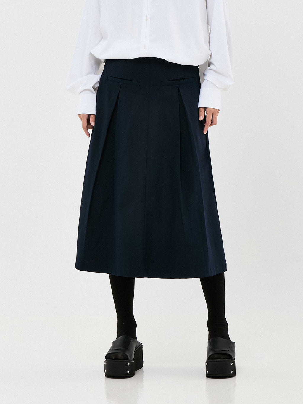 Ma-ny Ways Box Pleated Midi Skirt | White