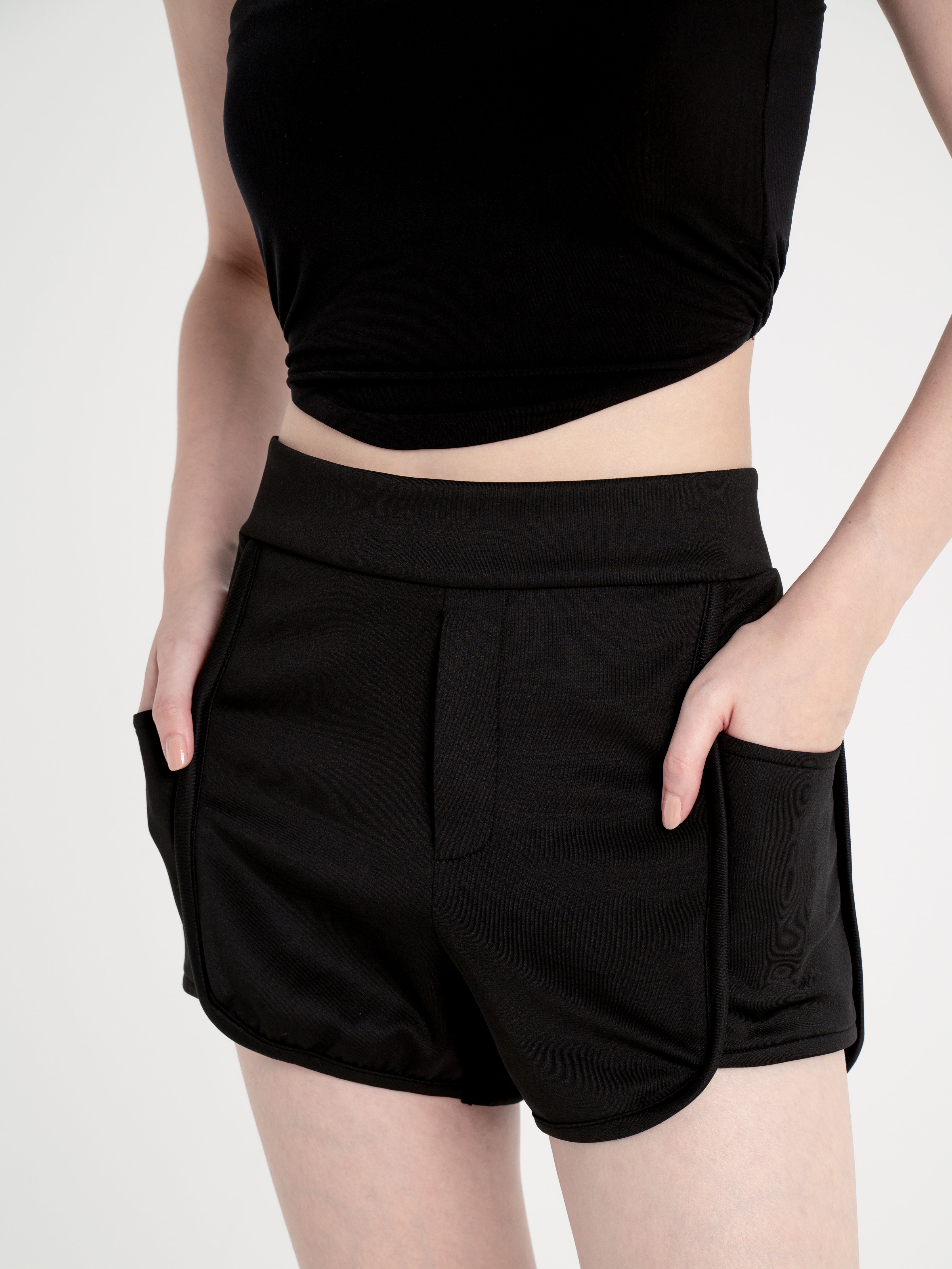 Neucvr Classic - Side Pocket Flexible Shorts