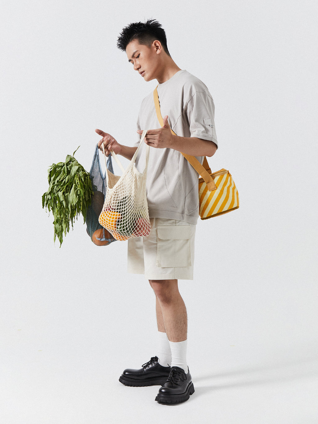 Pleated Pockets Cargo Shorts