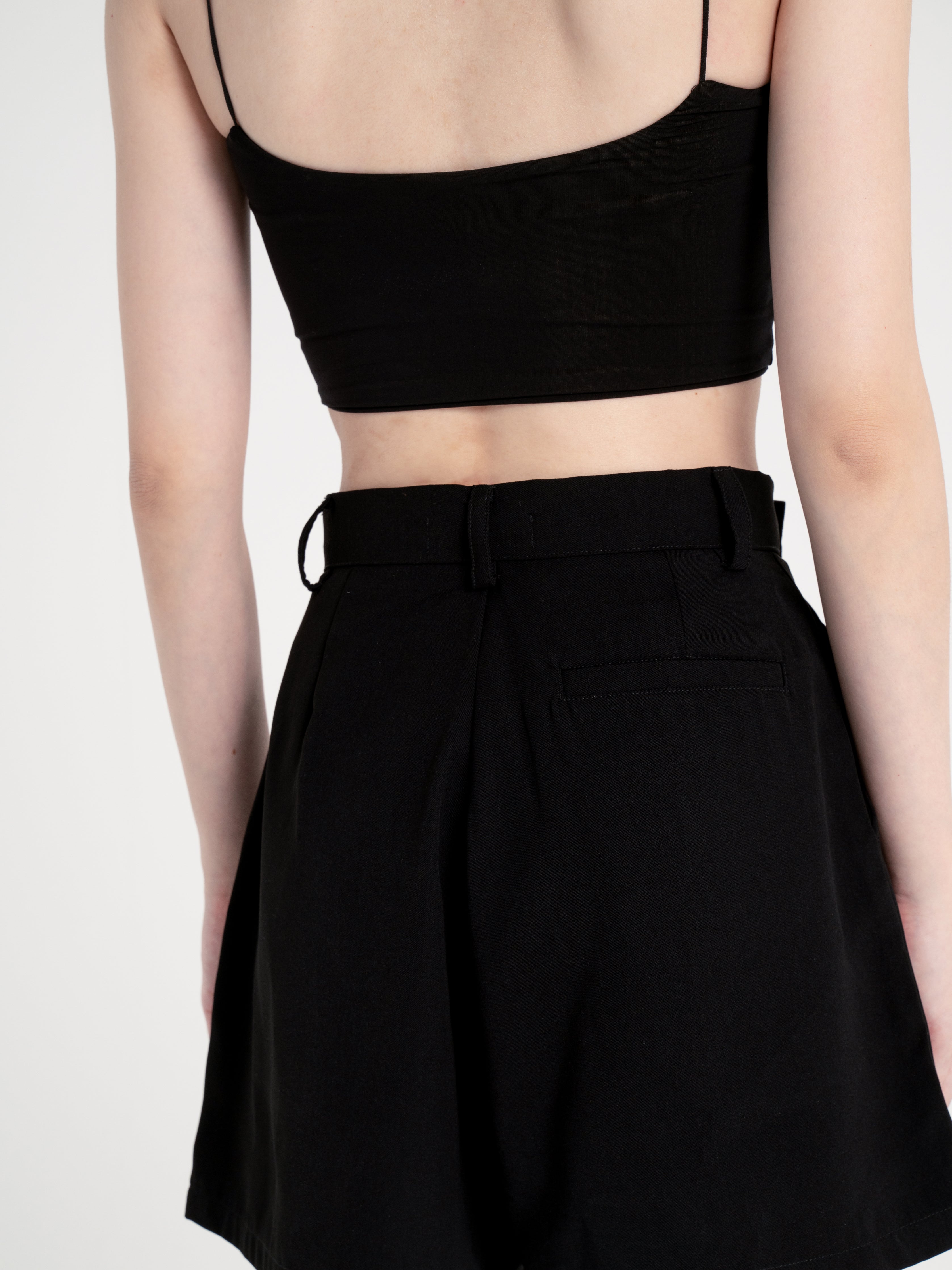 Neucvr Classic - High Waist Bermuda Shorts