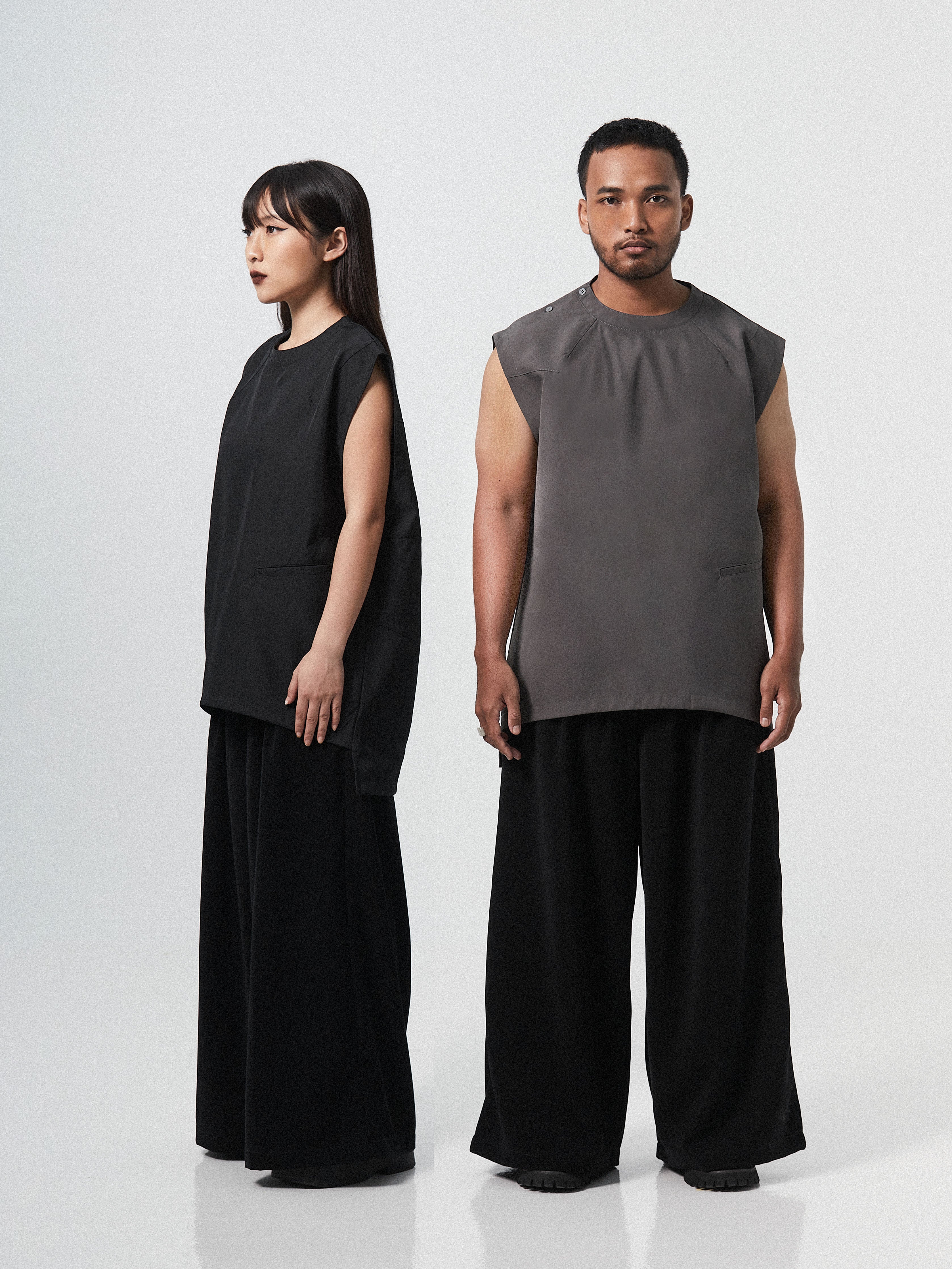 Sophisticated Pleat Sleeveless | Black