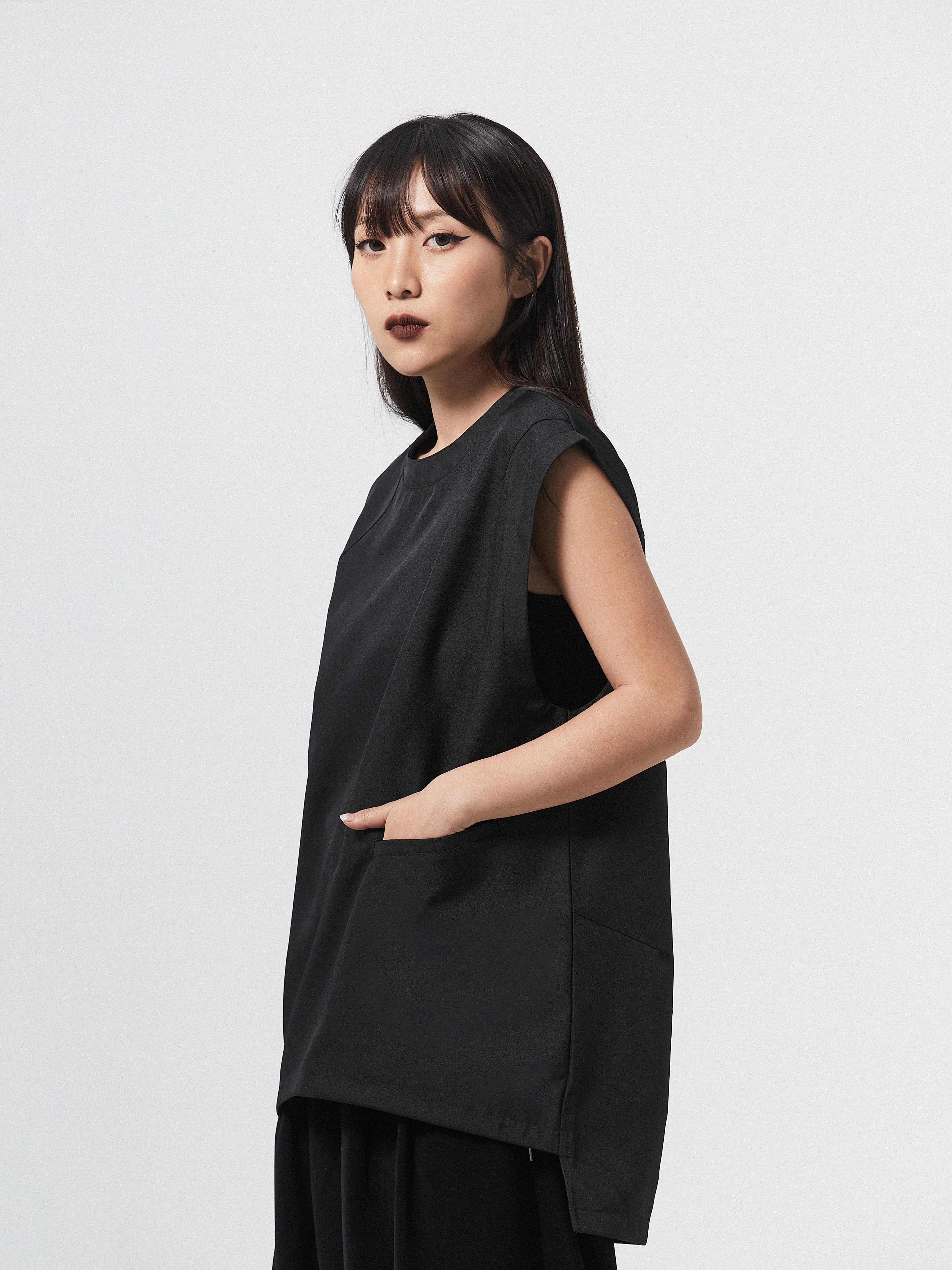 Sophisticated Pleat Sleeveless | Grey