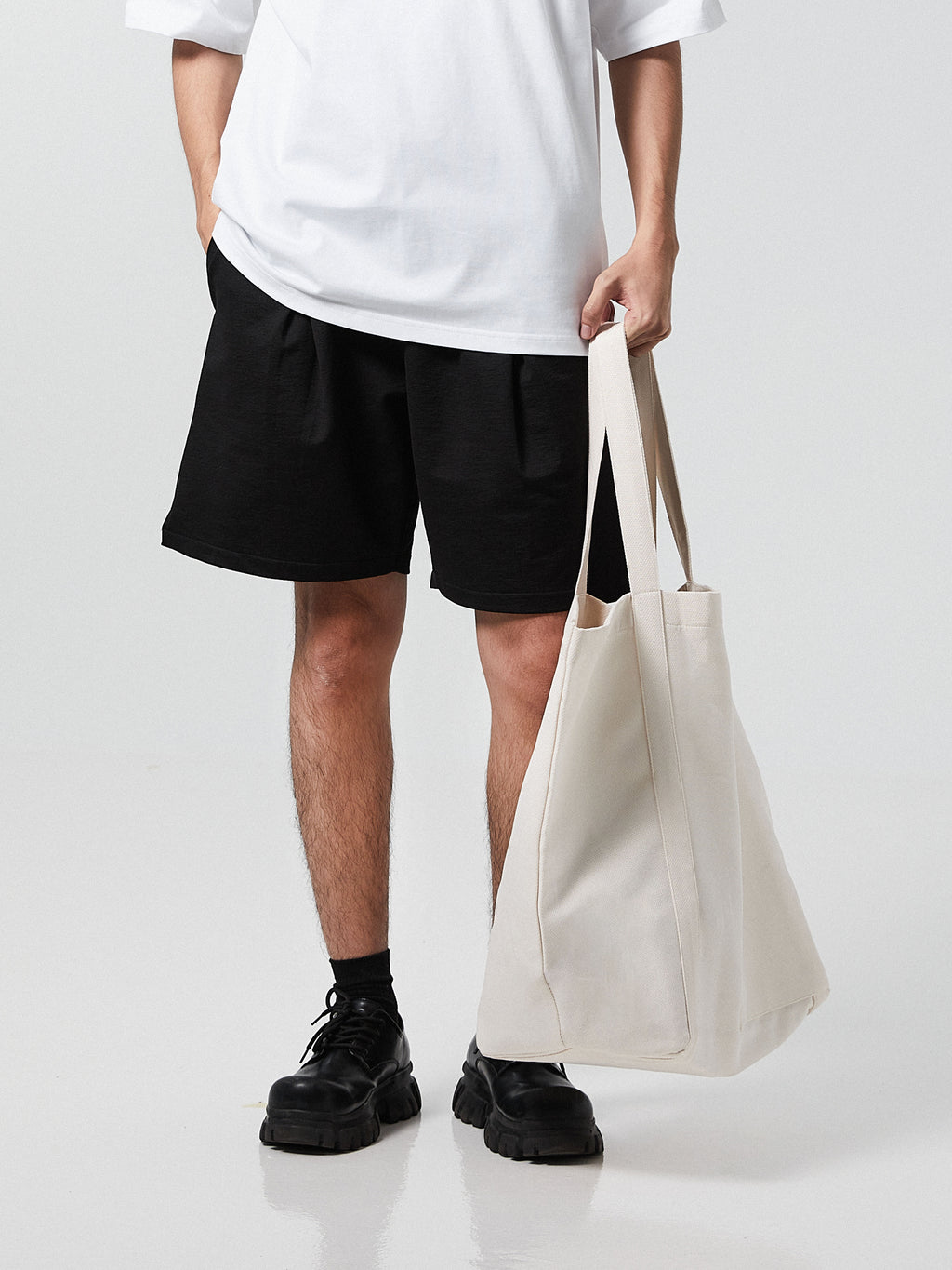 Neucvr Maxi Tote Bag
