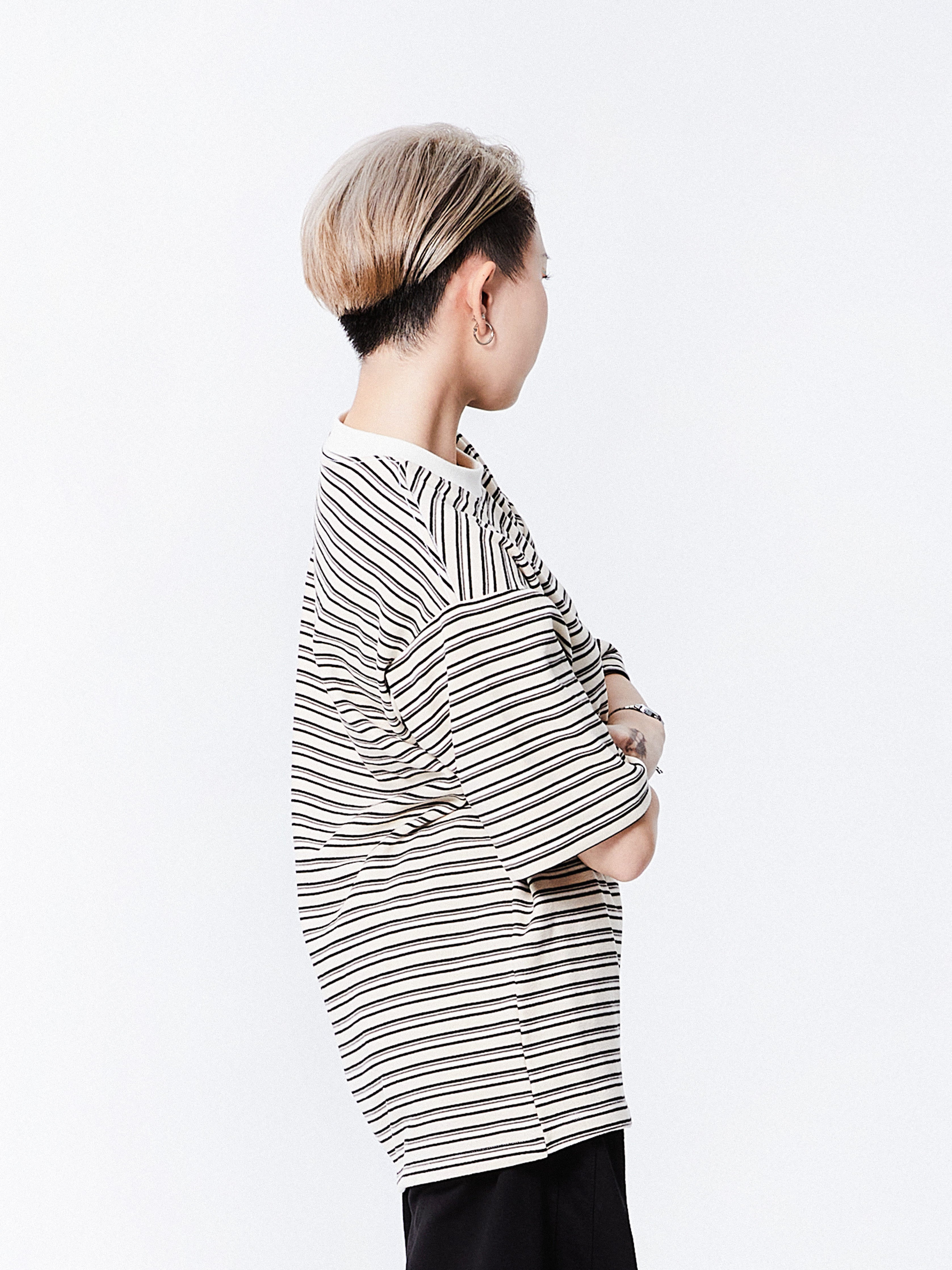 Cozy Stripes Emblem Tee | Grey