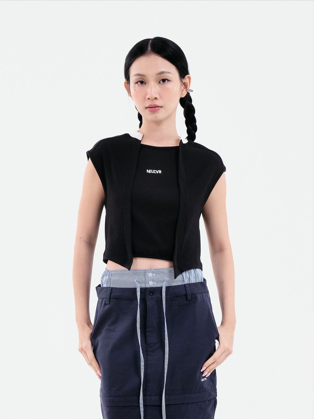 Build-In Layer Cropped Top | Black